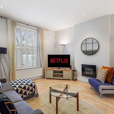 Pristine Stylish Townhouse On The Stray! - Sleeps 9 Villa Harrogate Eksteriør bilde