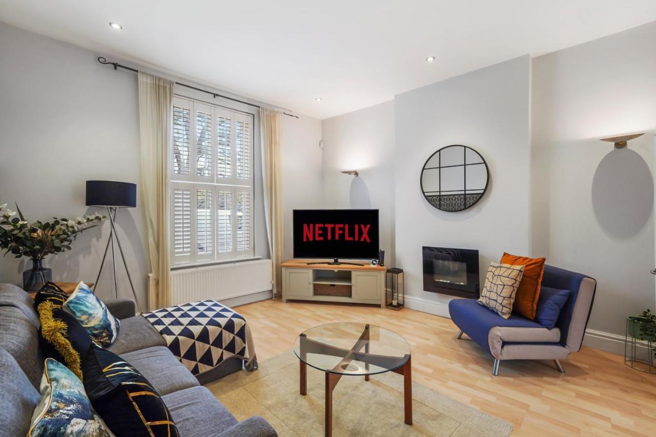 Pristine Stylish Townhouse On The Stray! - Sleeps 9 Villa Harrogate Eksteriør bilde