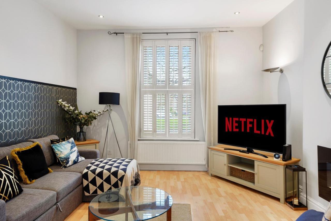 Pristine Stylish Townhouse On The Stray! - Sleeps 9 Villa Harrogate Eksteriør bilde
