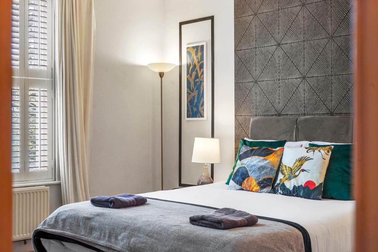 Pristine Stylish Townhouse On The Stray! - Sleeps 9 Villa Harrogate Eksteriør bilde