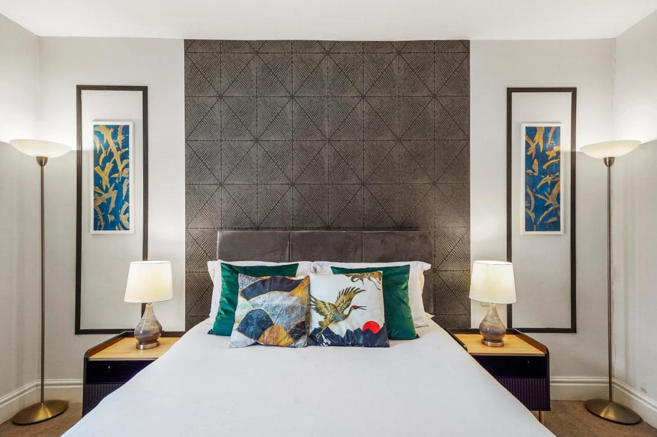 Pristine Stylish Townhouse On The Stray! - Sleeps 9 Villa Harrogate Eksteriør bilde