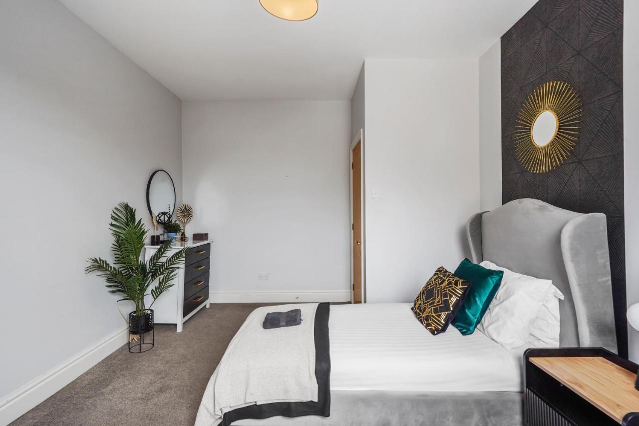 Pristine Stylish Townhouse On The Stray! - Sleeps 9 Villa Harrogate Eksteriør bilde