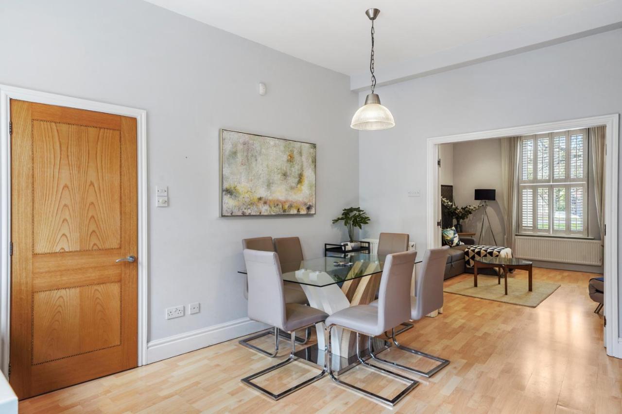 Pristine Stylish Townhouse On The Stray! - Sleeps 9 Villa Harrogate Eksteriør bilde